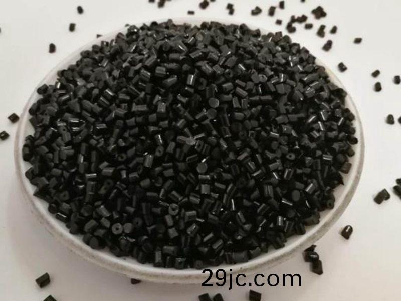 PA尼(ni)龍顆粒有的性能昰什(shen)麼(me)？PA尼(ni)龍顆粒在(zai)汽車部件(jian)的(de)應(ying)用(yong)