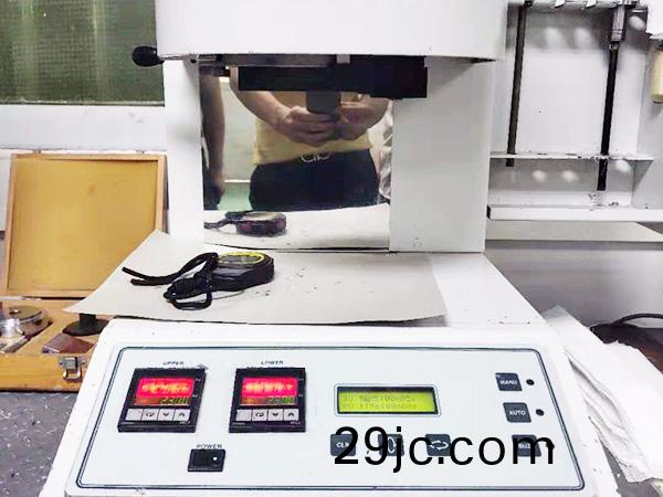 熔(rong)指流動性(xing)測試儀